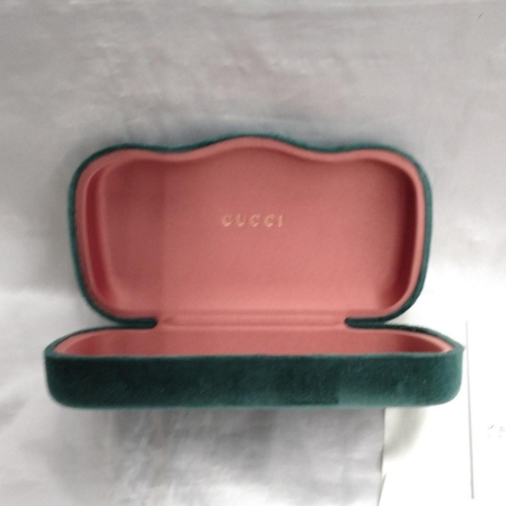 Gucci Velvet Case in Green and Pink